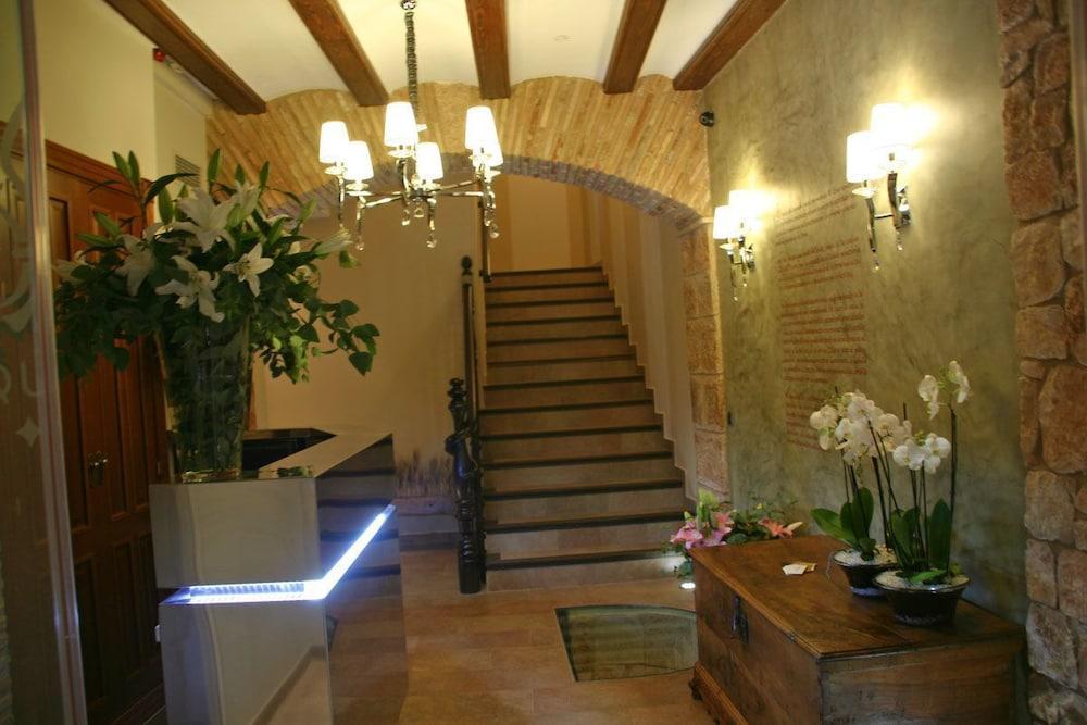 Hotel Castillo De Alquezar Exterior photo