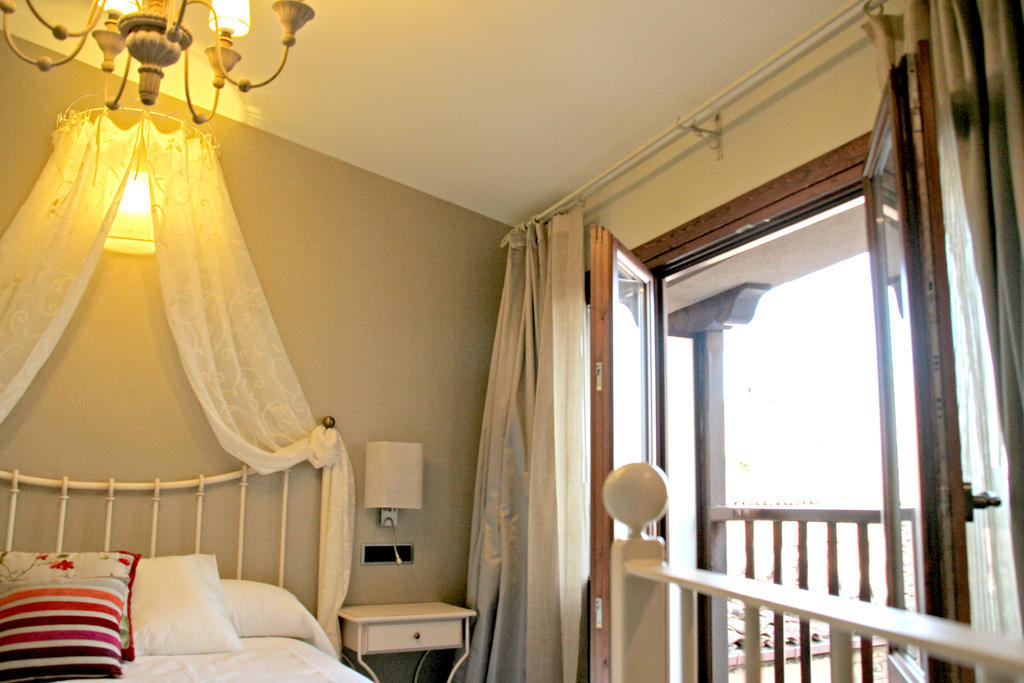 Hotel Castillo De Alquezar Room photo