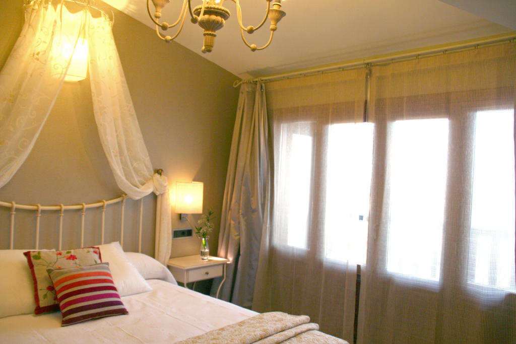 Hotel Castillo De Alquezar Room photo