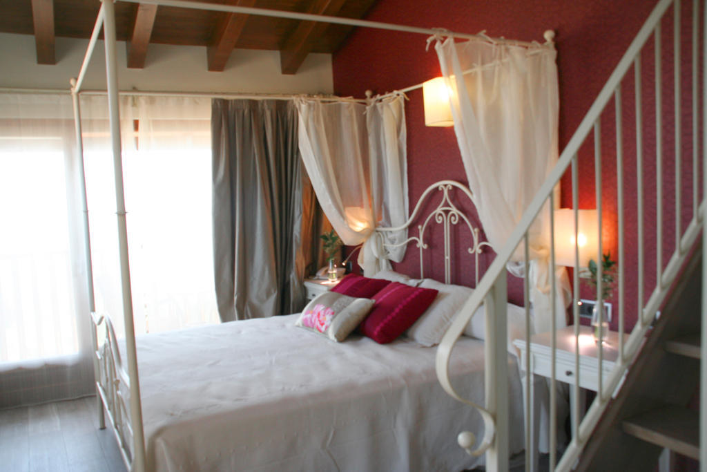 Hotel Castillo De Alquezar Room photo